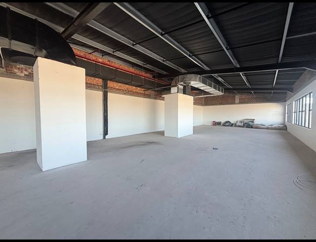 942M² OFFICE TO LET IN SIR LOWRYS PASS